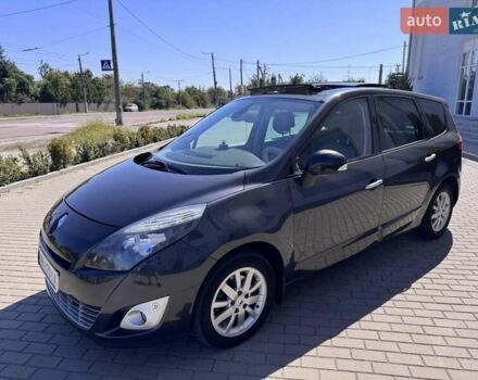 Серый Рено Гранд Сценик, объемом двигателя 1.6 л и пробегом 265 тыс. км за 7500 $, фото 3 на Automoto.ua