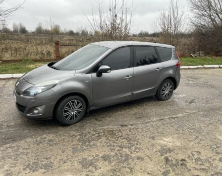 Серый Рено Гранд Сценик, объемом двигателя 1.5 л и пробегом 277 тыс. км за 6900 $, фото 1 на Automoto.ua