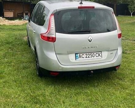 Серый Рено Гранд Сценик, объемом двигателя 1.5 л и пробегом 250 тыс. км за 8000 $, фото 1 на Automoto.ua