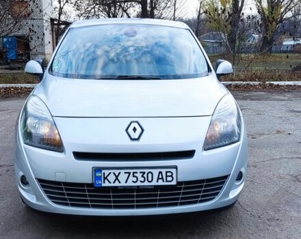 Серый Рено Гранд Сценик, объемом двигателя 1.6 л и пробегом 310 тыс. км за 7300 $, фото 7 на Automoto.ua