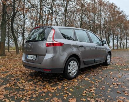 Серый Рено Гранд Сценик, объемом двигателя 1.5 л и пробегом 261 тыс. км за 5999 $, фото 7 на Automoto.ua