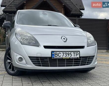 Серый Рено Гранд Сценик, объемом двигателя 2 л и пробегом 249 тыс. км за 8450 $, фото 11 на Automoto.ua