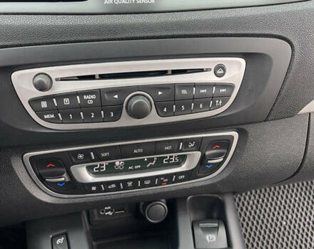 Серый Рено Гранд Сценик, объемом двигателя 1.46 л и пробегом 277 тыс. км за 6900 $, фото 17 на Automoto.ua