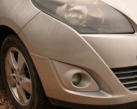 Серый Рено Гранд Сценик, объемом двигателя 1.6 л и пробегом 335 тыс. км за 7400 $, фото 2 на Automoto.ua