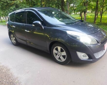 Серый Рено Гранд Сценик, объемом двигателя 0 л и пробегом 216 тыс. км за 6700 $, фото 2 на Automoto.ua