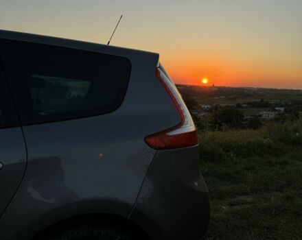 Серый Рено Гранд Сценик, объемом двигателя 1.5 л и пробегом 250 тыс. км за 7300 $, фото 5 на Automoto.ua