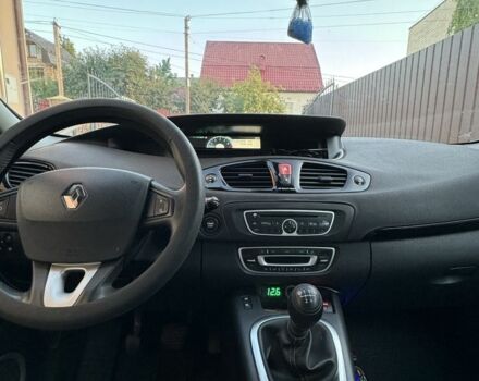 Серый Рено Гранд Сценик, объемом двигателя 1.5 л и пробегом 250 тыс. км за 7300 $, фото 7 на Automoto.ua