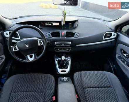 Серый Рено Гранд Сценик, объемом двигателя 1.6 л и пробегом 305 тыс. км за 6900 $, фото 11 на Automoto.ua