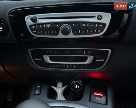 Серый Рено Гранд Сценик, объемом двигателя 1.46 л и пробегом 318 тыс. км за 7800 $, фото 23 на Automoto.ua