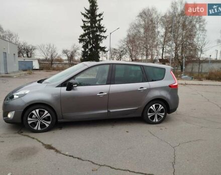 Серый Рено Гранд Сценик, объемом двигателя 1.6 л и пробегом 267 тыс. км за 8150 $, фото 9 на Automoto.ua