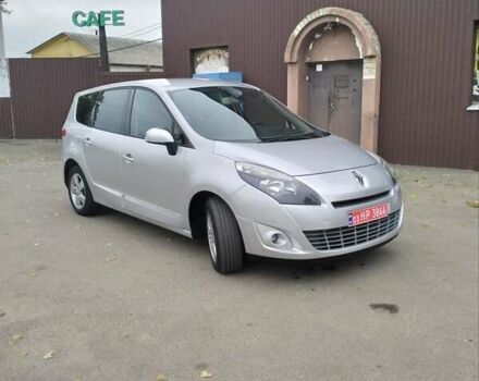 Рено Гранд Сценик 2011 в Чернигове на Automoto.ua Серый Рено Гранд Сценик, объемом двигателя 1.5 л и пробегом 220 тыс. км за 8500 $, фото 2 на Automoto.ua