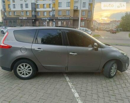 Сірий Рено Гранд Сценік, об'ємом двигуна 1.6 л та пробігом 283 тис. км за 7350 $, фото 2 на Automoto.ua