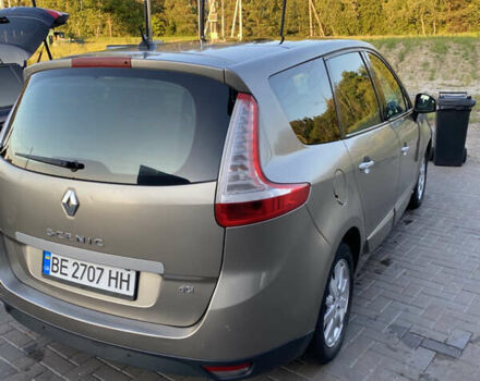 Серый Рено Гранд Сценик, объемом двигателя 1.46 л и пробегом 280 тыс. км за 8000 $, фото 14 на Automoto.ua