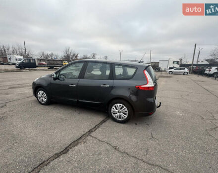 Сірий Рено Гранд Сценік, об'ємом двигуна 1.6 л та пробігом 219 тис. км за 9000 $, фото 3 на Automoto.ua