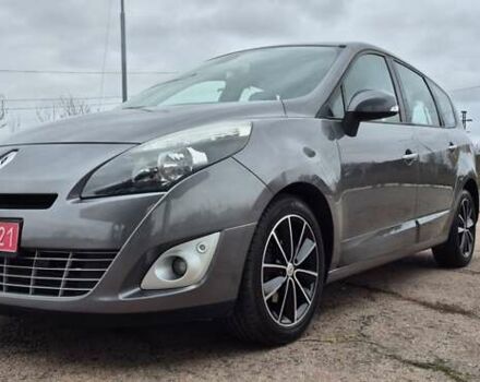 Серый Рено Гранд Сценик, объемом двигателя 1.6 л и пробегом 149 тыс. км за 8500 $, фото 2 на Automoto.ua