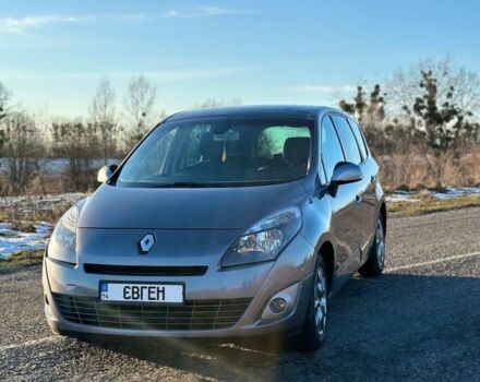 Серый Рено Гранд Сценик, объемом двигателя 1.5 л и пробегом 240 тыс. км за 7500 $, фото 1 на Automoto.ua