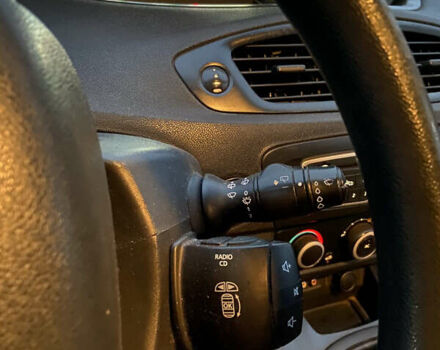 Серый Рено Гранд Сценик, объемом двигателя 1.46 л и пробегом 284 тыс. км за 5950 $, фото 22 на Automoto.ua