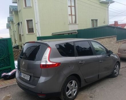 Серый Рено Гранд Сценик, объемом двигателя 1.5 л и пробегом 265 тыс. км за 6850 $, фото 4 на Automoto.ua