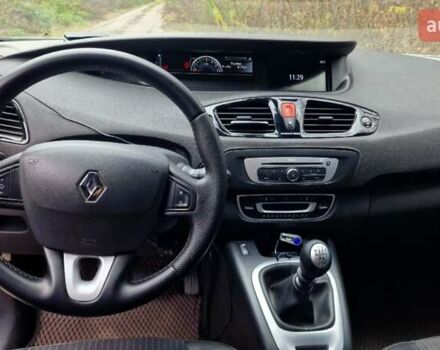 Серый Рено Гранд Сценик, объемом двигателя 1.6 л и пробегом 335 тыс. км за 7400 $, фото 16 на Automoto.ua