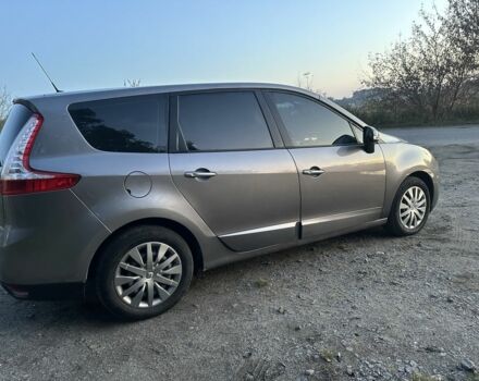 Серый Рено Гранд Сценик, объемом двигателя 1.5 л и пробегом 282 тыс. км за 6700 $, фото 2 на Automoto.ua