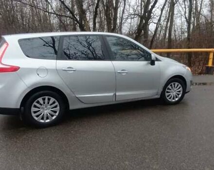 Серый Рено Гранд Сценик, объемом двигателя 1.5 л и пробегом 240 тыс. км за 7600 $, фото 7 на Automoto.ua