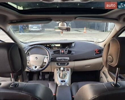 Серый Рено Гранд Сценик, объемом двигателя 1.6 л и пробегом 271 тыс. км за 7600 $, фото 8 на Automoto.ua