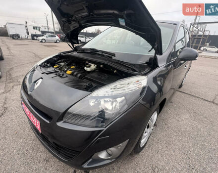 Сірий Рено Гранд Сценік, об'ємом двигуна 1.6 л та пробігом 219 тис. км за 9000 $, фото 60 на Automoto.ua