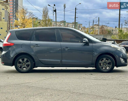 Рено Гранд Сценик 2011 в Киеве на Automoto.ua Серый Рено Гранд Сценик, объемом двигателя 1.46 л и пробегом 277 тыс. км за 8300 $, фото 4 на Automoto.ua