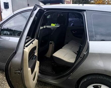 Рено Гранд Сценик 2011 в Стрые на Automoto.ua Серый Рено Гранд Сценик, объемом двигателя 1.5 л и пробегом 300 тыс. км за 6300 $, фото 1 на Automoto.ua