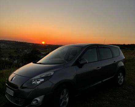 Серый Рено Гранд Сценик, объемом двигателя 1.5 л и пробегом 250 тыс. км за 7300 $, фото 2 на Automoto.ua