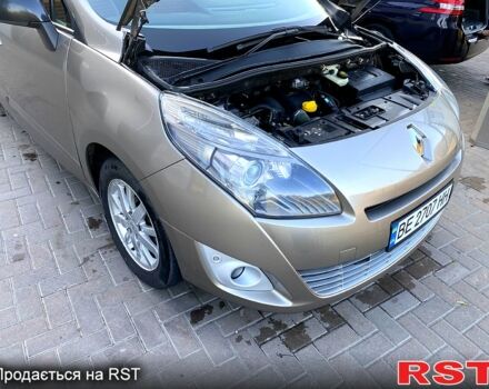 Серый Рено Гранд Сценик, объемом двигателя 1.5 л и пробегом 280 тыс. км за 8000 $, фото 10 на Automoto.ua