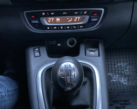 Сірий Рено Гранд Сценік, об'ємом двигуна 1.87 л та пробігом 220 тис. км за 8000 $, фото 23 на Automoto.ua