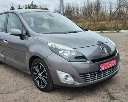 Серый Рено Гранд Сценик, объемом двигателя 1.6 л и пробегом 149 тыс. км за 8500 $, фото 3 на Automoto.ua