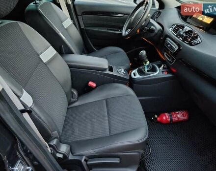 Серый Рено Гранд Сценик, объемом двигателя 1.46 л и пробегом 318 тыс. км за 7800 $, фото 17 на Automoto.ua