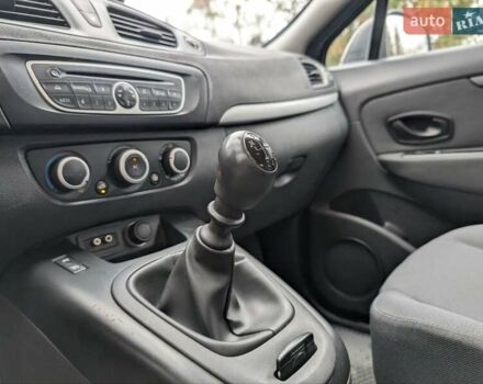 Серый Рено Гранд Сценик, объемом двигателя 1.5 л и пробегом 261 тыс. км за 5999 $, фото 17 на Automoto.ua