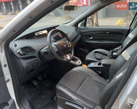 Сірий Рено Гранд Сценік, об'ємом двигуна 1.87 л та пробігом 220 тис. км за 8000 $, фото 43 на Automoto.ua