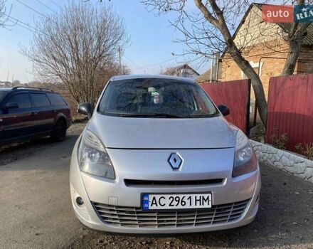 Серый Рено Гранд Сценик, объемом двигателя 1.5 л и пробегом 268 тыс. км за 8000 $, фото 7 на Automoto.ua
