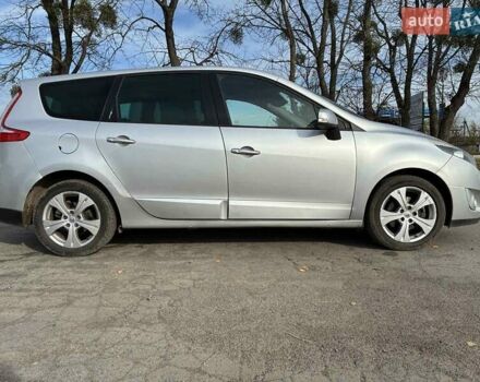 Сірий Рено Гранд Сценік, об'ємом двигуна 1.46 л та пробігом 193 тис. км за 6799 $, фото 4 на Automoto.ua