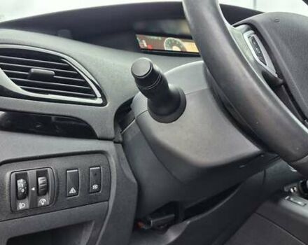 Серый Рено Гранд Сценик, объемом двигателя 1.6 л и пробегом 149 тыс. км за 8500 $, фото 21 на Automoto.ua