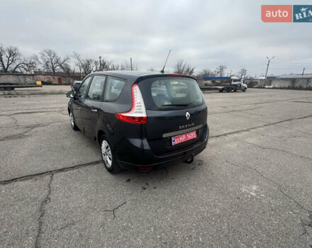 Сірий Рено Гранд Сценік, об'ємом двигуна 1.6 л та пробігом 219 тис. км за 9000 $, фото 5 на Automoto.ua