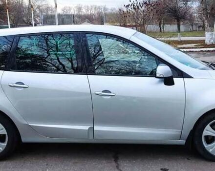 Серый Рено Гранд Сценик, объемом двигателя 1.6 л и пробегом 310 тыс. км за 7300 $, фото 1 на Automoto.ua