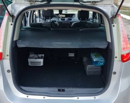 Серый Рено Гранд Сценик, объемом двигателя 1.6 л и пробегом 310 тыс. км за 7300 $, фото 18 на Automoto.ua