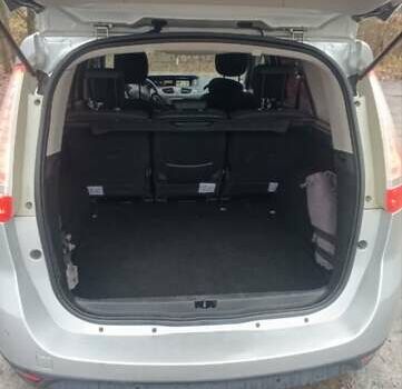 Серый Рено Гранд Сценик, объемом двигателя 1.5 л и пробегом 240 тыс. км за 7600 $, фото 16 на Automoto.ua