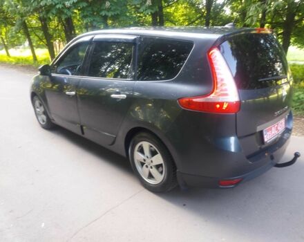 Серый Рено Гранд Сценик, объемом двигателя 0 л и пробегом 216 тыс. км за 6700 $, фото 6 на Automoto.ua