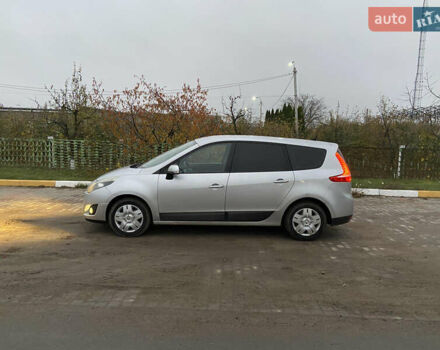 Серый Рено Гранд Сценик, объемом двигателя 1.46 л и пробегом 284 тыс. км за 5950 $, фото 1 на Automoto.ua