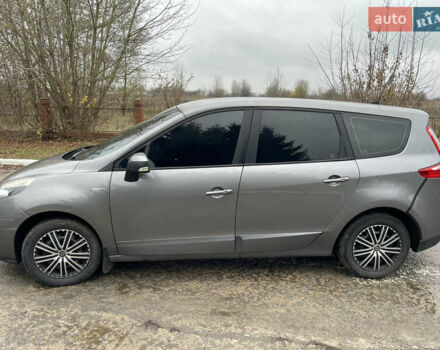 Серый Рено Гранд Сценик, объемом двигателя 1.46 л и пробегом 277 тыс. км за 6900 $, фото 5 на Automoto.ua