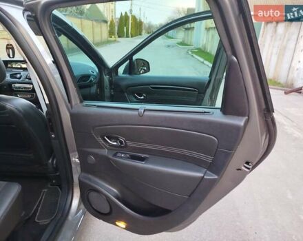 Серый Рено Гранд Сценик, объемом двигателя 1.6 л и пробегом 267 тыс. км за 8150 $, фото 22 на Automoto.ua