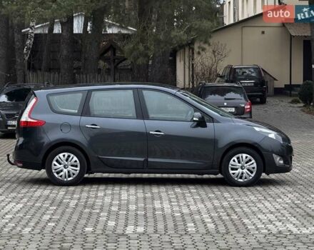 Сірий Рено Гранд Сценік, об'ємом двигуна 1.6 л та пробігом 218 тис. км за 7650 $, фото 2 на Automoto.ua