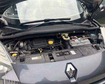 Сірий Рено Гранд Сценік, об'ємом двигуна 1.6 л та пробігом 242 тис. км за 8000 $, фото 14 на Automoto.ua