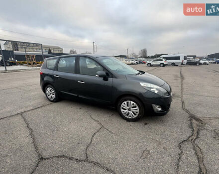 Сірий Рено Гранд Сценік, об'ємом двигуна 1.6 л та пробігом 219 тис. км за 9000 $, фото 12 на Automoto.ua